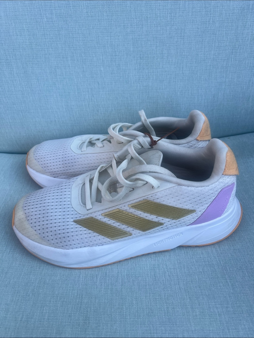 adidas White Athletic Sneakers with Gold Stripes running shoes size 4